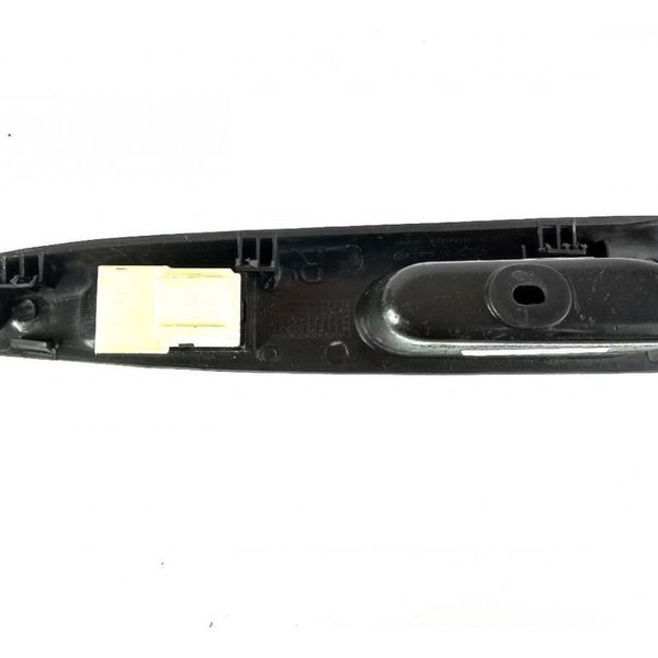 Botão Vidro Porta Traseira Direito Chery Qq 2015 Orig 15497
