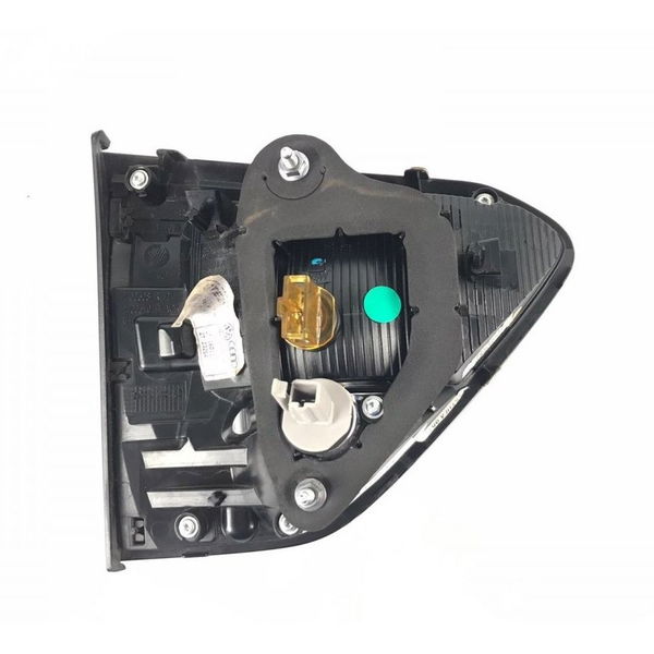 Lanterna Tampa Traseira Direita Vw Fox Pepper 2016 (16861)