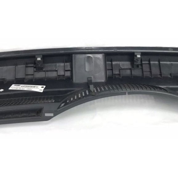 Acabamento Soleira Porta Malas Vw Polo 200 Tsi 2018