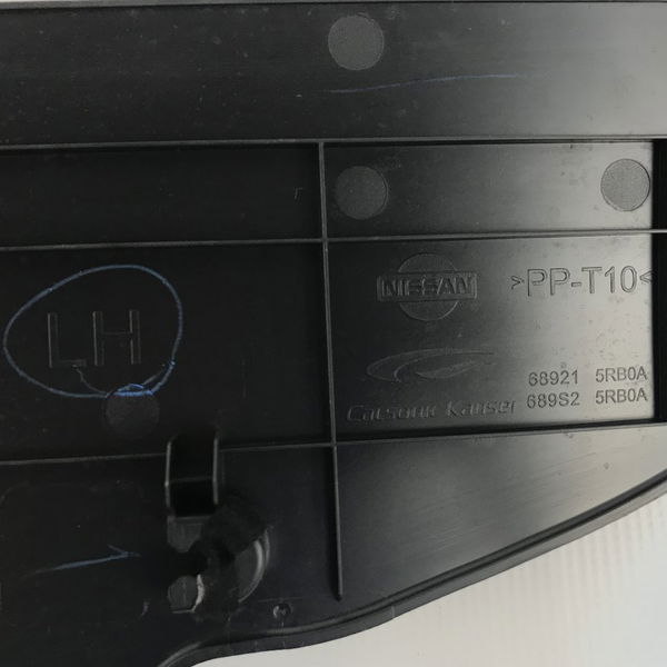 Acabamento Esquerdo Interno Nissan Versa 2022 Original 26694