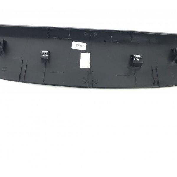Acabamento Interno Porta Mala Tracker 2019 Original (27565)