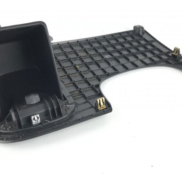 Acabamento Caixa Fusível Gm Tracker Premier 1.4 2019 (27544)