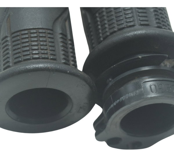 Par Manopla C/ Detalhes Suzuki Gsx-r 750 Srad 10-13 Original Preto