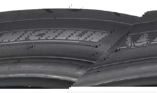 Pneu Michelin Scorcher  31  130/70-18 Hd