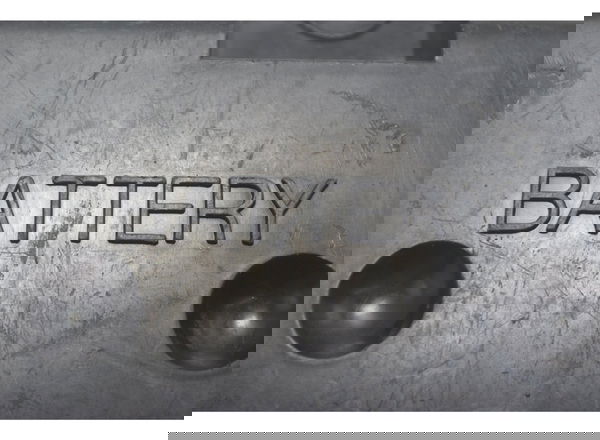 Tampa Caixa Bateria C/ Detalhes Honda Cb 500 98-05 Original