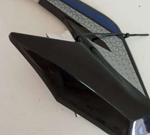 Carenagem L/d Farol Honda Twister 19 P/riscos (5427) Preto