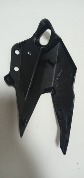Carenagem Farol Bananinha Dir Fazer 250 18 Orig Avaria 9768