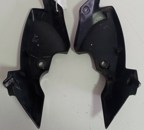 Par Acabamento Carenagem Yamaha Factor 150 17/20 Orig (4249) Preto