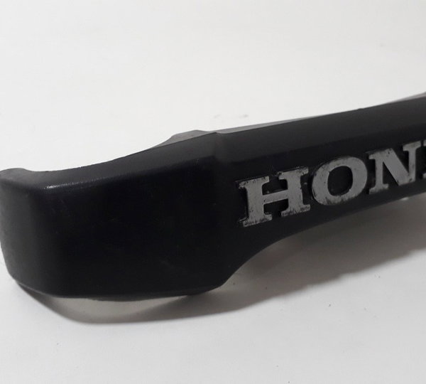 Emblema Frontal Honda Cg 150 04/08 Original Trincos 33545 Preto