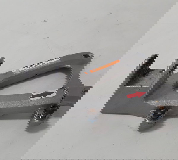 Bacalhau Dianteiro Yamaha R1 09/14 L/e Orig Quebrado 40768