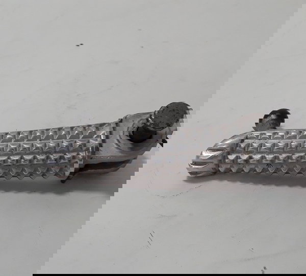 Pedaleira Dianteira Yamaha R1 09/14 L/e Orig Torta 40810