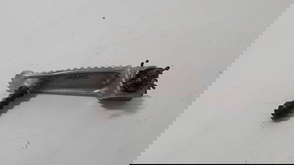 Pedaleira Dianteira Yamaha R1 09/14 L/e Orig Torta 40810