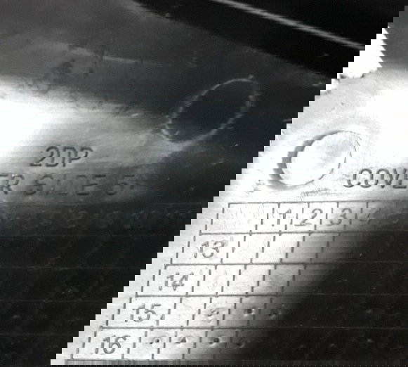 Acabamento Rabeta Esq Yamaha Nmax 21/22 Ori 31633 Avaria Preto