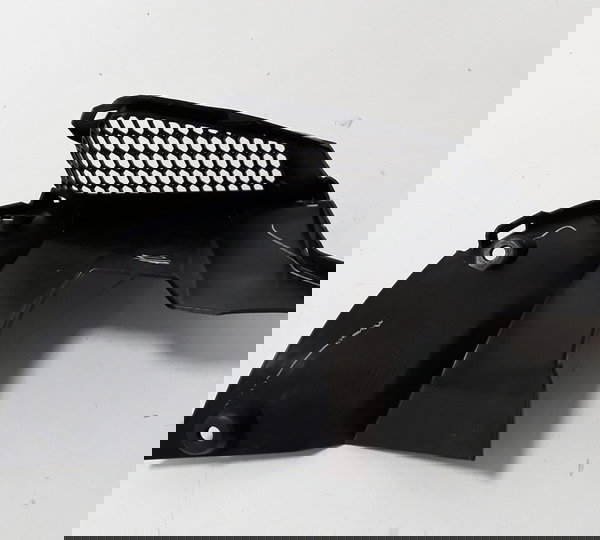 Acabamento Aba Tanque Esq Fazer 250 18/23 Ori Quebrado 38904 Preto