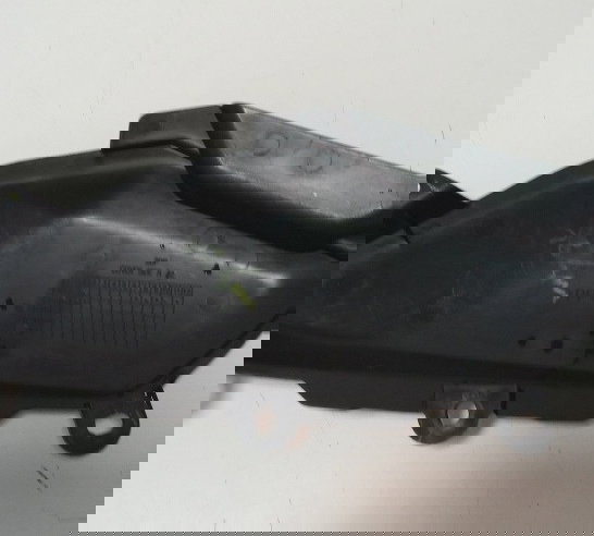 Acabamento Esq Rabeta Yamaha N-max 160 17/20 Avaria 15678 Preto