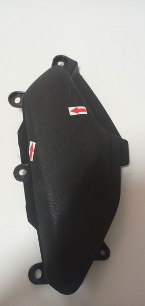 Acabamento Esq Rabeta Yamaha N-max 160 17/20 Avaria 11536
