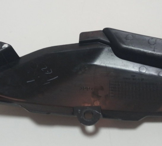 Acabamento Esq Rabeta Yamaha N-max 160 17/20 Avaria 11536 Preto