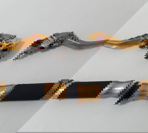 Par Manopla Manete Yamaha R1 09/14 Esportivo Descrição 40858 Dourado