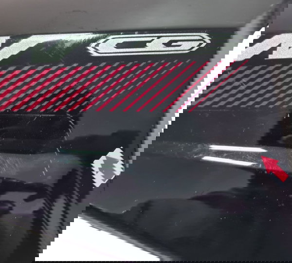 Carenagem Lateral Dir Honda Cg 160 Titan 19/24 Detalhe 53612 Preto