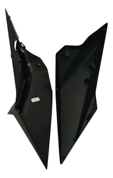 Carenagem Aba Tanque Dir Cb 300 Twister 21/25 Avaria 53030