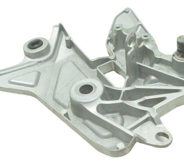 Bacalhau Dianteiro Direito Honda Cb 300f Twister 23-24 Orig Prateado