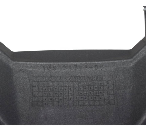 Acabamento Central Rabeta C/ Avaria Yamaha Mt 07 15-18 Orig