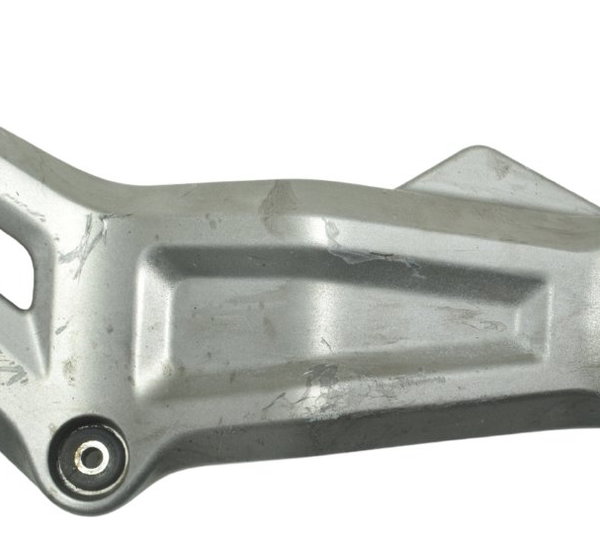 Acabamento Suporte Motor Direito Yamaha Mt 07 15-18 Original