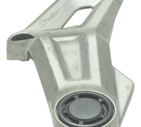 Acabamento Suporte Motor Direito Yamaha Mt 07 15-18 Original