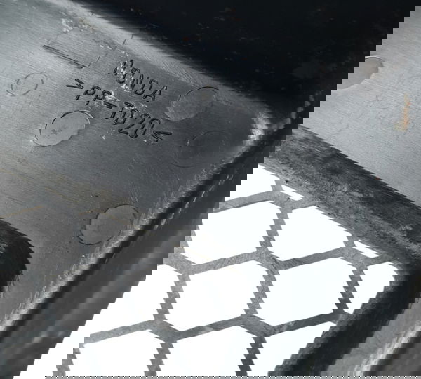 Grade Radiador Honda Shadow Vt 600 98/04 Descrição 52818