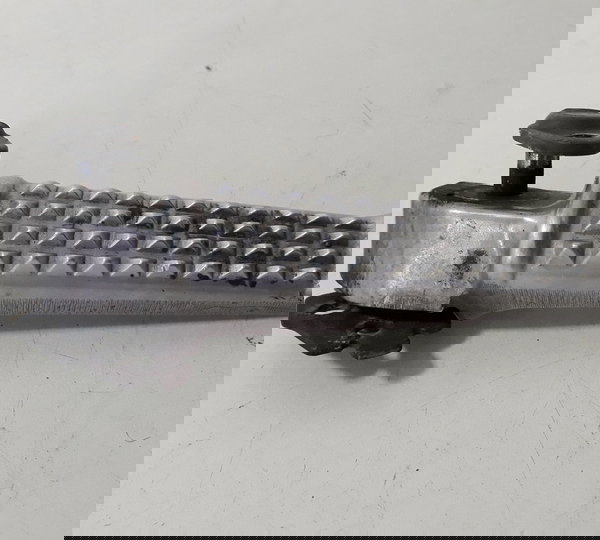 Pedaleira Traseira Honda Cbr 600f 12/14 L/d Detalhe 52098