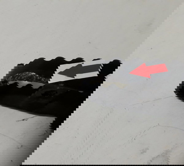 Pedaleira Dianteira Honda Bros 160 L/d Orig Ralada 51939