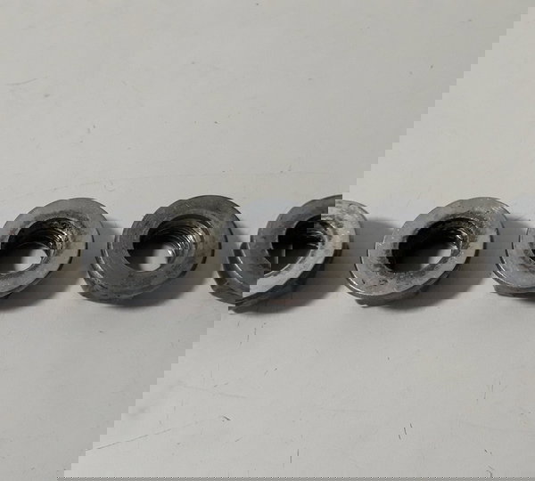 Porca Coroa Honda Cb 500 98/03 Orig 50253