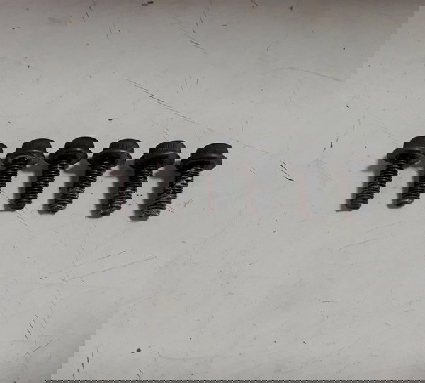 Parafuso Fixação Bomba Fz6n Fazer 600 07/08 Orig 50175