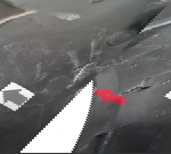 Carenagem Lateral Pisca Xmax 250 L/e Orig Detalhe 49618 Preto