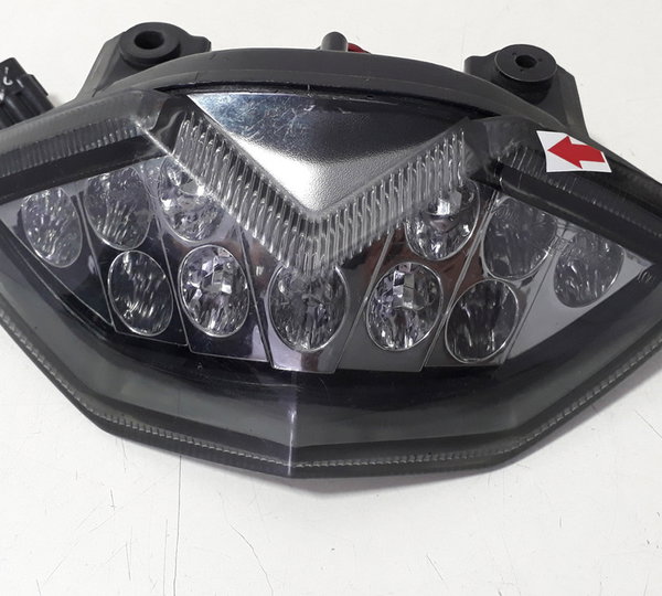 Lanterna Traseira Kawasaki Versys 650 20/23 Detalhe 49973 Ambos Lados Fumê