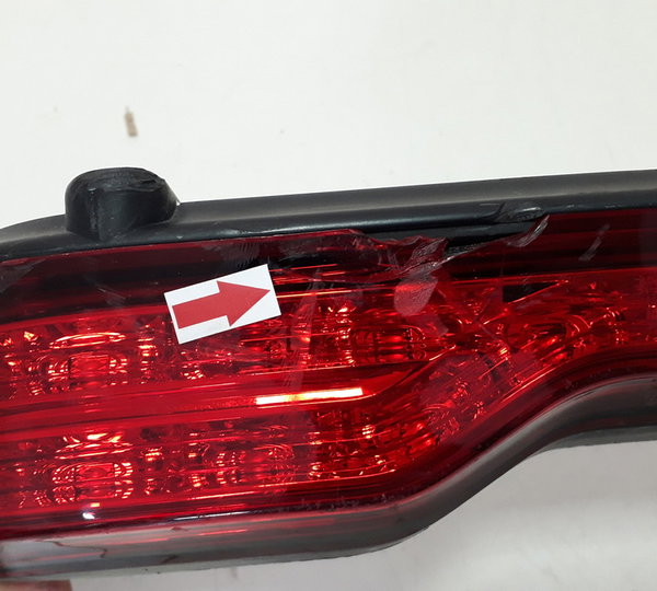 Lanterna Bau Harley Road Glide Ultra 18/19 Ori Detalhe 49468 Ambos Lados Vermelho