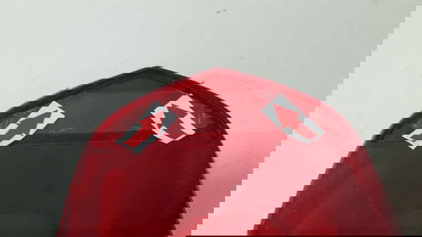 Lente Lanterna Honda Cb 300 Trincada 49979