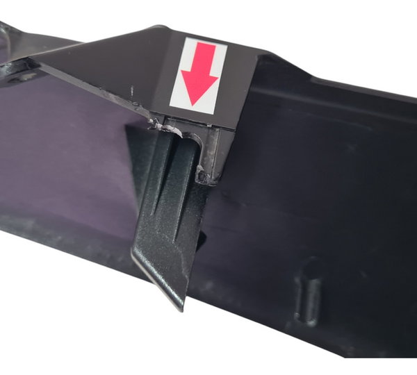 Carenagem Inf Assoalho Dir Nmax 160 17/20 Descriçao 50951 Preto