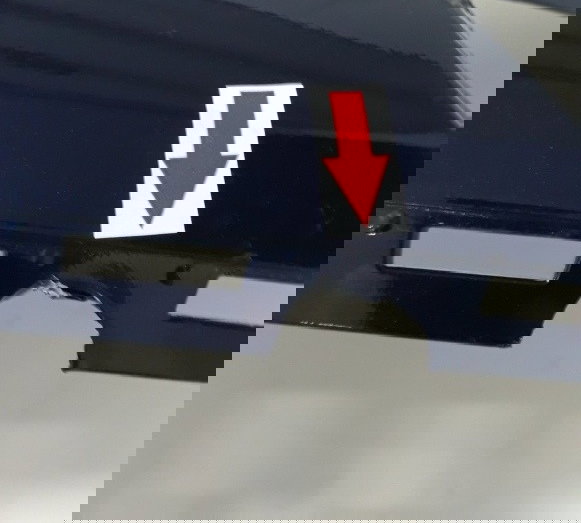 Carenagem Lateral Dianteira N-max L/e 21/22 Avarias 18131 Azul