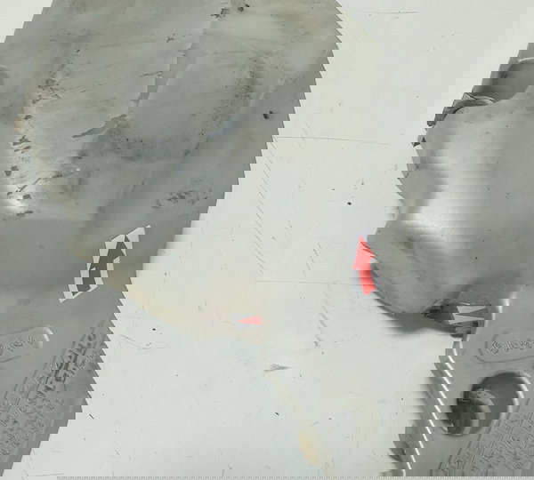 Tampa Pinhão Honda Xre 300 10/12 Original Quebrada 20851 Prateado