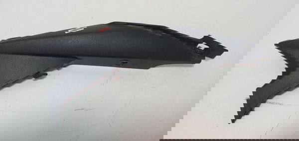 Acabamento Rabeta Dir Honda Cb 300 Original 2418