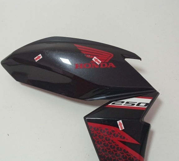 Carenagem Aba Do Tanque Honda Twister 2021 Ori 23655 Cinza-escuro