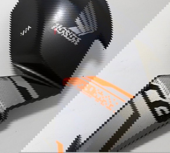 Carenagem Aba Tanque Dir Cb 250 Twister 16/22 Avaria 34032 Cinza-escuro