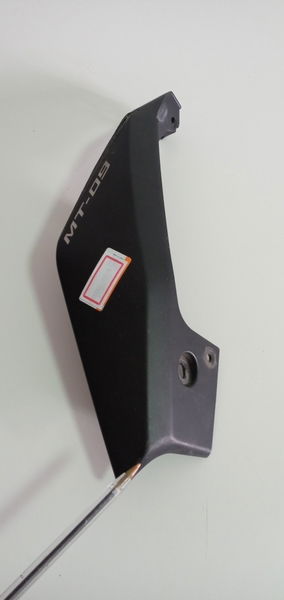 Carenagem Lateral Rabeta Esq Mt09 Mt 09 14/17 (avaria) 11074