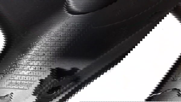 Carenagem Duto De Ar Dir Yamaha Mt 03 21/22 Ori 31285 Avaria