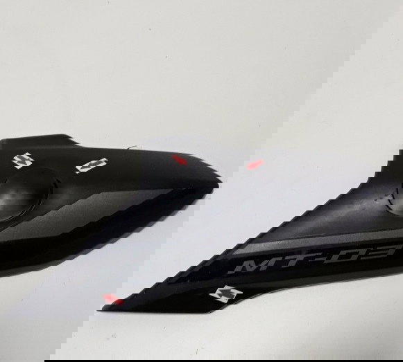 Carenagem Duto De Ar Esq Yamaha Mt 03 19/22 Ori 31815 Avaria Preto