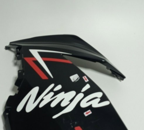 Carenagem Lateral Esq Kawasaki Ninja 400 19/20 Orig. 14836 Preto