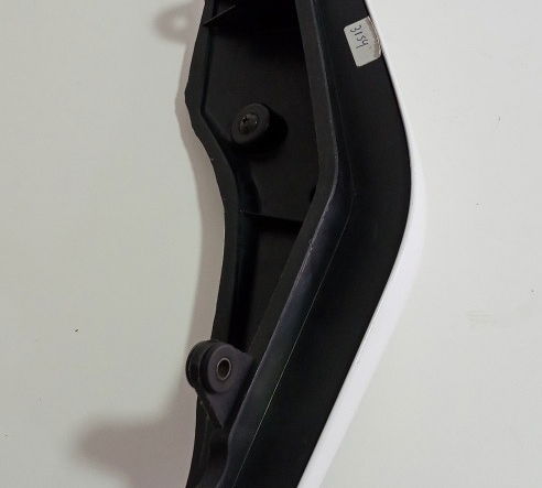 Carenagem Lateral Rabeta Dir. Honda Cbr 250r Original 7638 Branco