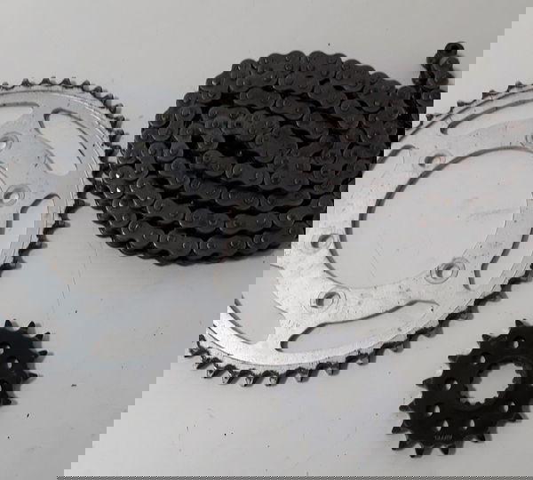 Kit Relação Yamaha R1 09/14 Riffel Original Descrição 40865 Prateado