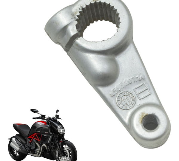 Suporte Bracinho Pedal Câmbio Ducati Diavel Carbon 11-14